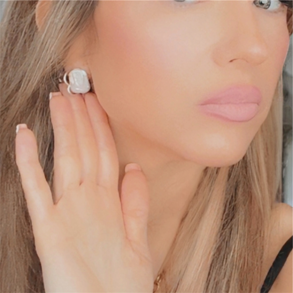 Dewdrop Stud Earrings