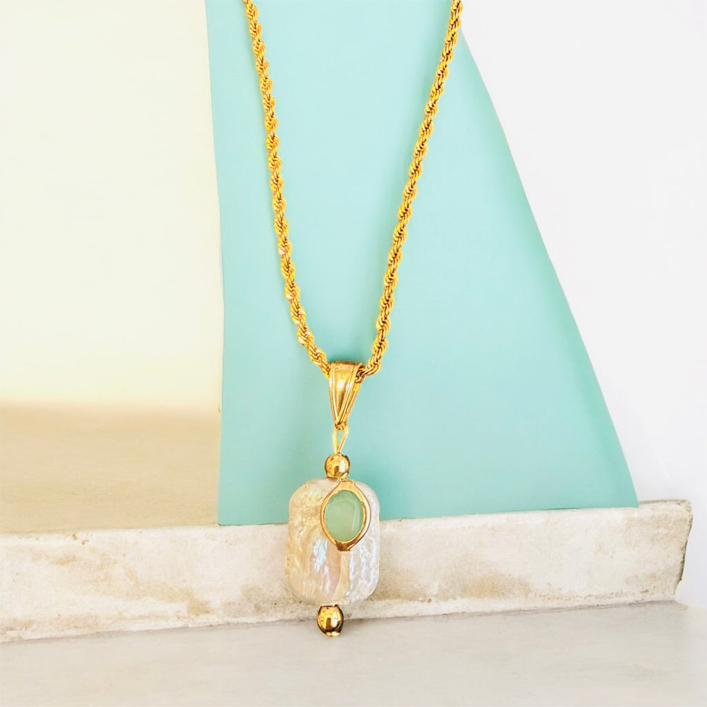 Oia Necklace in Gold (Green)