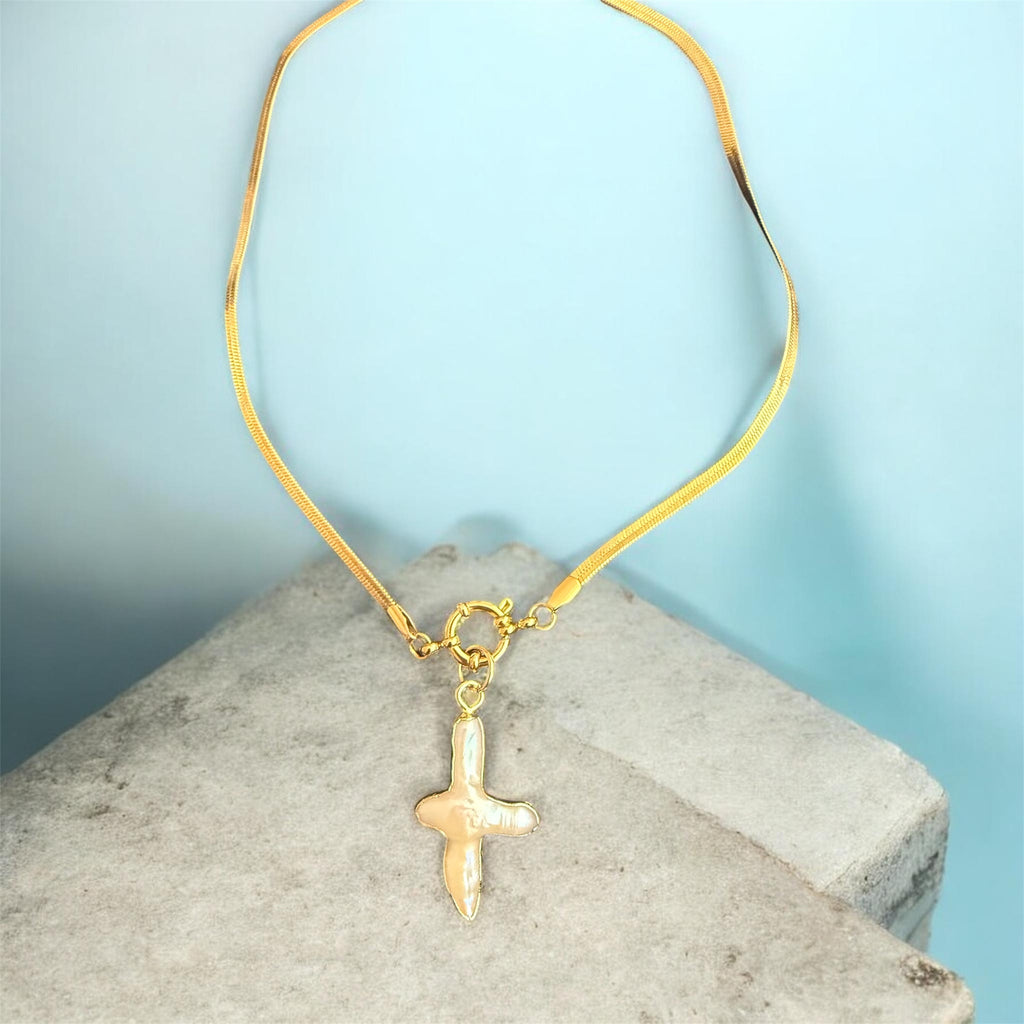 Thea Necklace