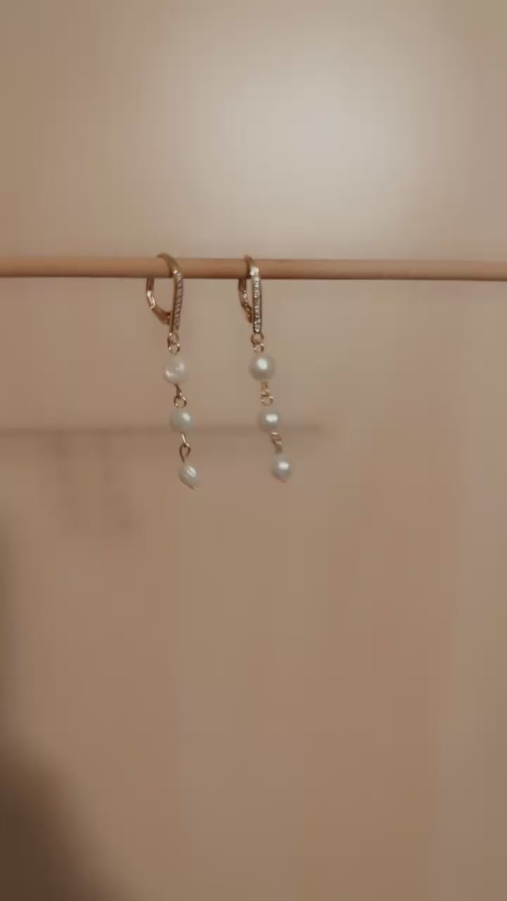 Kiki Earrings in Gold