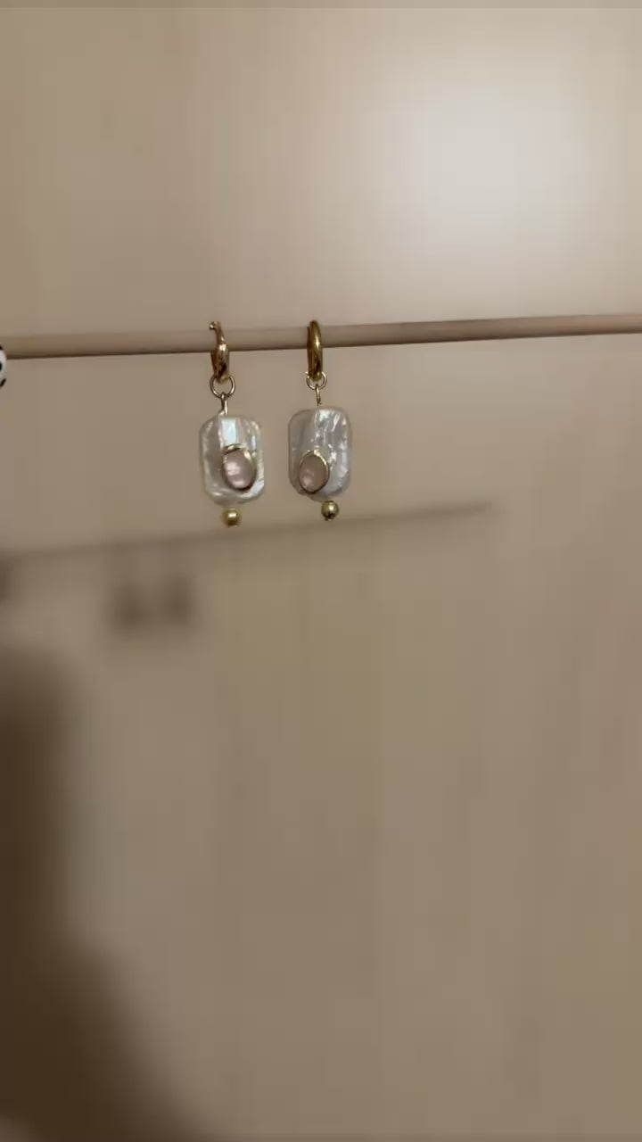 Fira Earrings in Gold
